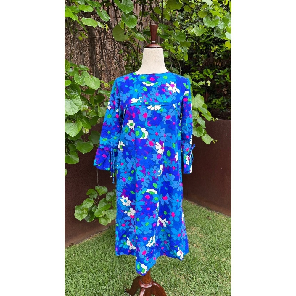 Vtg 60s Made in Hawaii Blue Psychedelic Daisy Dress Bell Sleeve Tie Cuff Mod XS